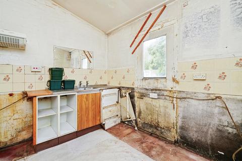 2 bedroom semi-detached house for sale, Queensway, Didcot
