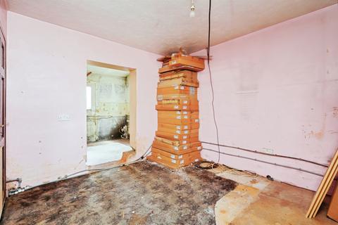 2 bedroom semi-detached house for sale, Queensway, Didcot
