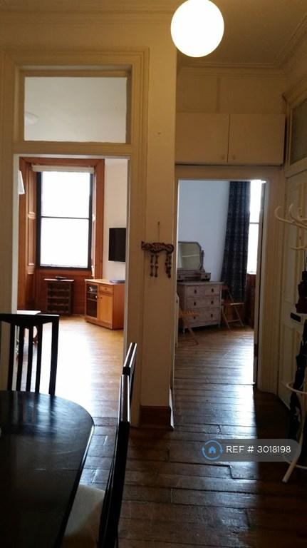 Apartment in Edinburgh - View 4