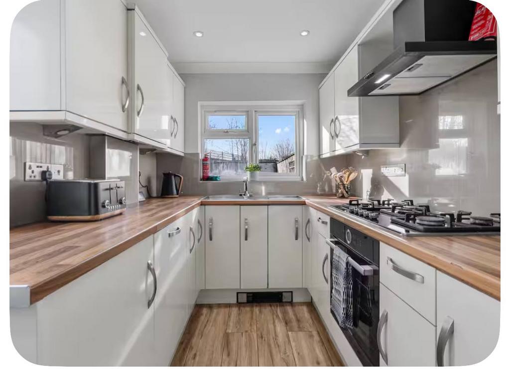 House in CROYDON - View 5