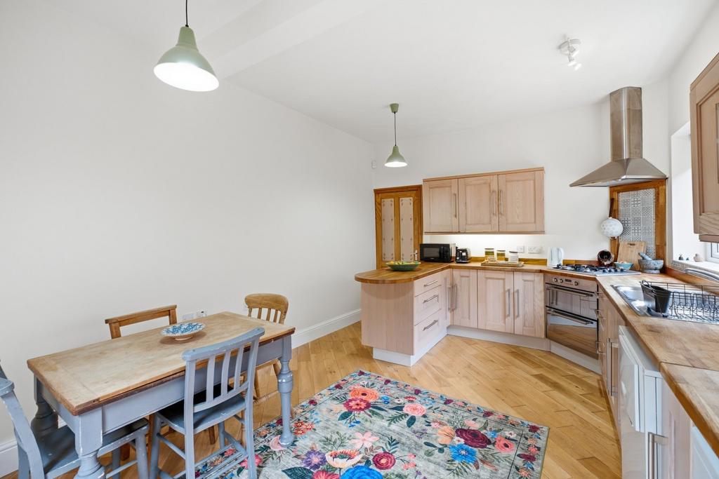 House in Monton - View 5