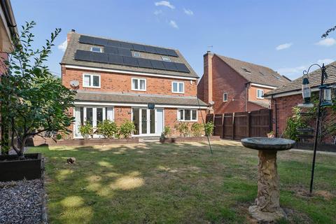 6 bedroom detached house for sale, Cherry Tree Close, Telford TF1