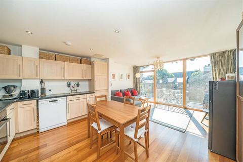 1 bedroom flat for sale, Wansey Street, London SE17