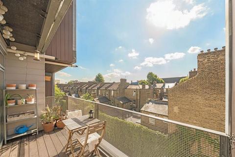1 bedroom flat for sale, Wansey Street, London SE17