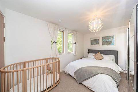 1 bedroom flat for sale, Wansey Street, London SE17