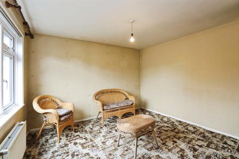 3 bedroom semi-detached house for sale, Faraday Avenue, East Grinstead
