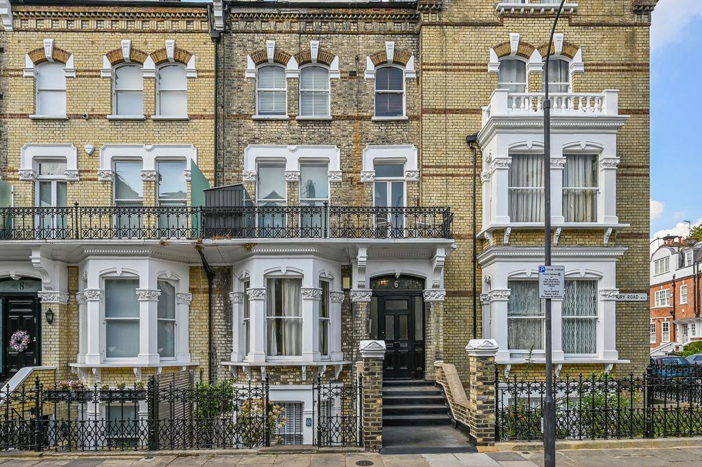 Apartment in London, West Kensington - View 3
