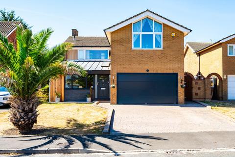 5 bedroom detached house for sale, Cleveland Gardens, Worcester Park, KT4
