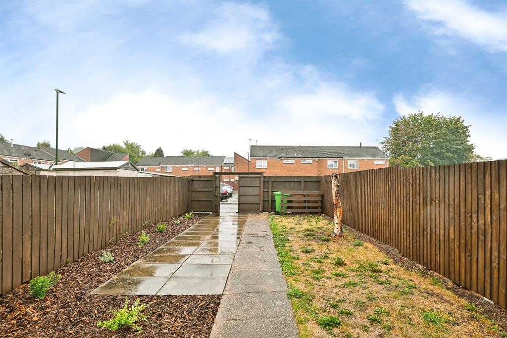 House in Nottingham, Hempshill Vale - View 2