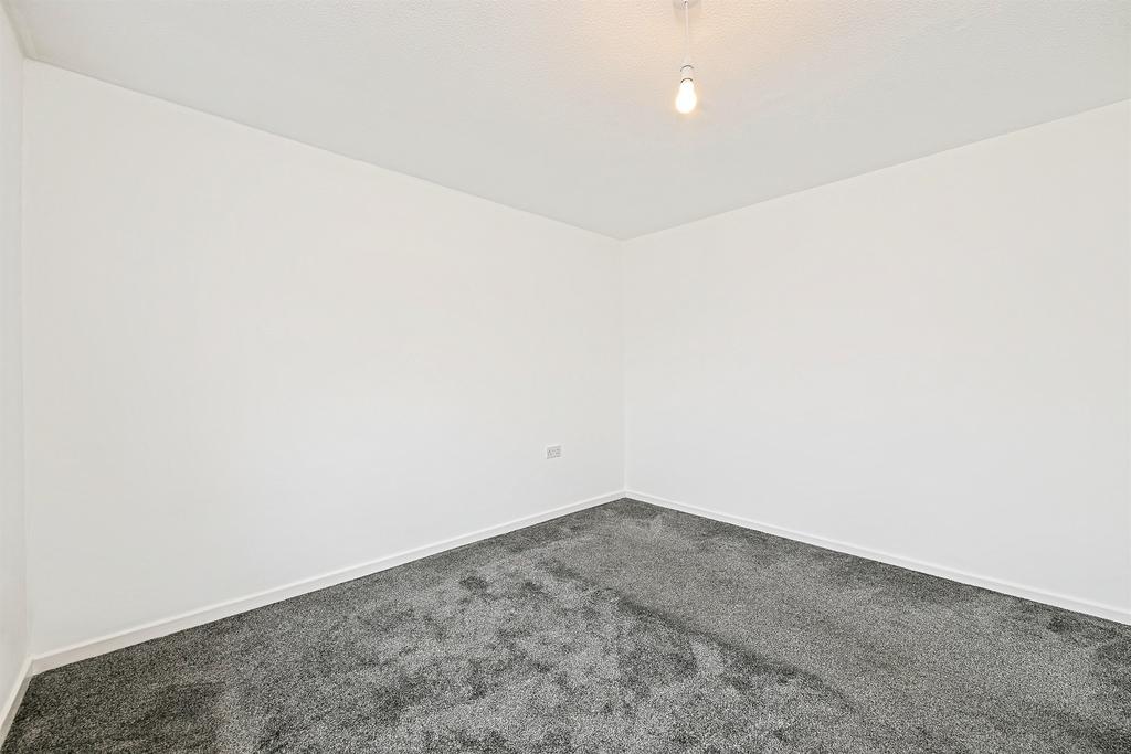 House in Nottingham, Hempshill Vale - More