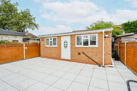 undefined, Warren Drive South, Surbiton, Surrey, KT5, Surbiton, KT5