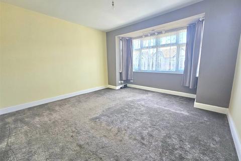 2 bedroom apartment to rent, North Street, Hornchurch, RM11