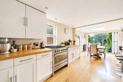 2 bedroom terraced house for sale, Grantley Street, London, E1