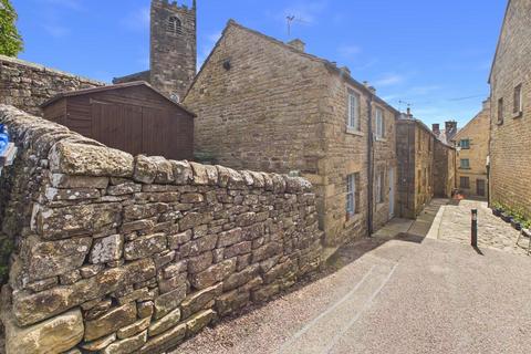 2 bedroom terraced house to rent, Chapel Street, Buxton