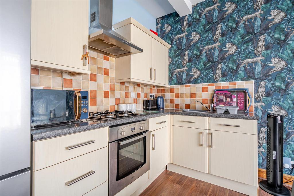 Apartment in Bristol - View 5