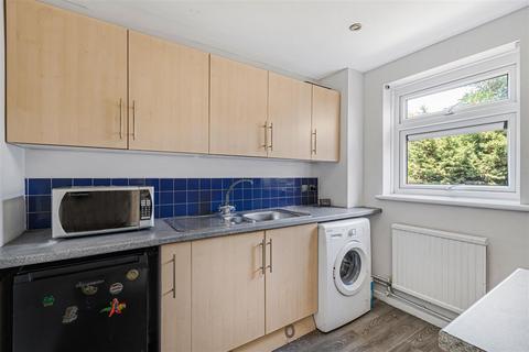 1 bedroom flat for sale, Farthings Close, Chingford