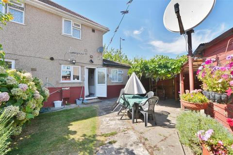4 bedroom semi-detached house for sale, Waterbeach Road, Slough