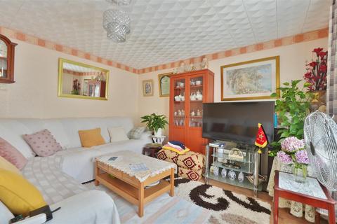 4 bedroom semi-detached house for sale, Waterbeach Road, Slough