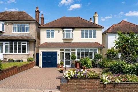 4 bedroom detached house for sale, Upper Pines, Banstead
