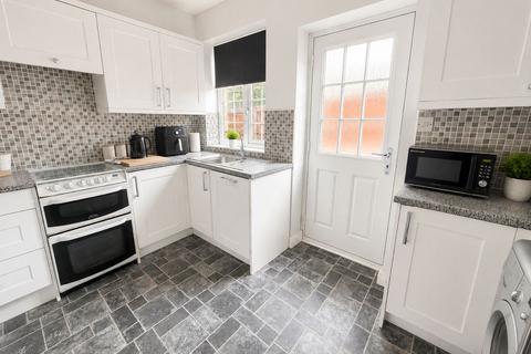 2 bedroom bungalow for sale, Thackley Old Road, Shipley BD18