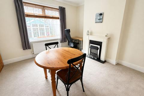 2 bedroom bungalow for sale, Thackley Old Road, Shipley BD18
