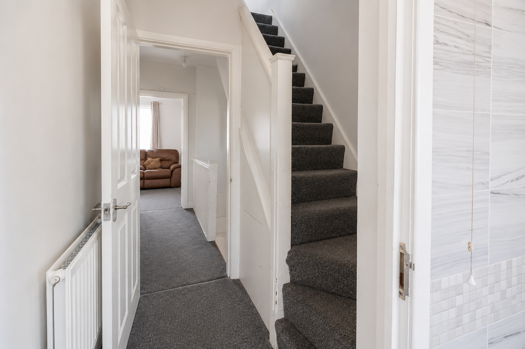 Apartment in Dagenham - View 4