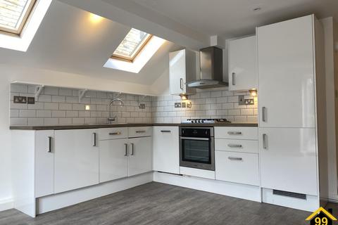 2 bedroom flat to rent, Gilstead Road, London, SW6