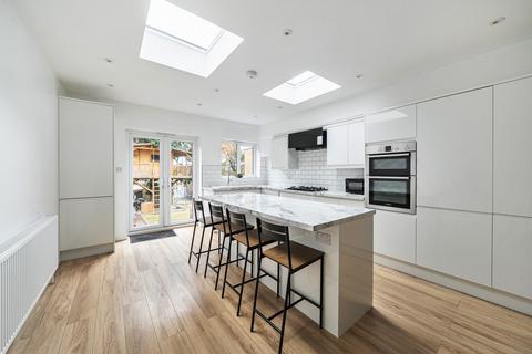 4 bedroom terraced house for sale, Brunswick Grove, Friern Barnet, London, N11
