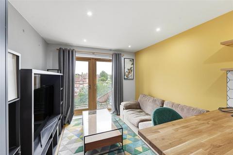2 bedroom apartment for sale, Pond Garth, York