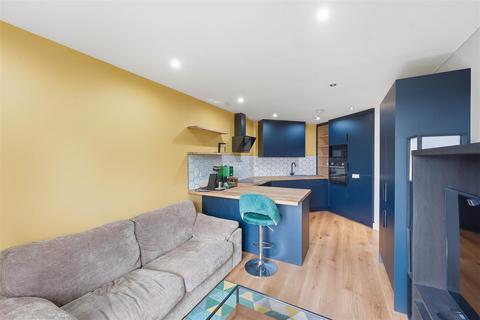 2 bedroom apartment for sale, Pond Garth, York