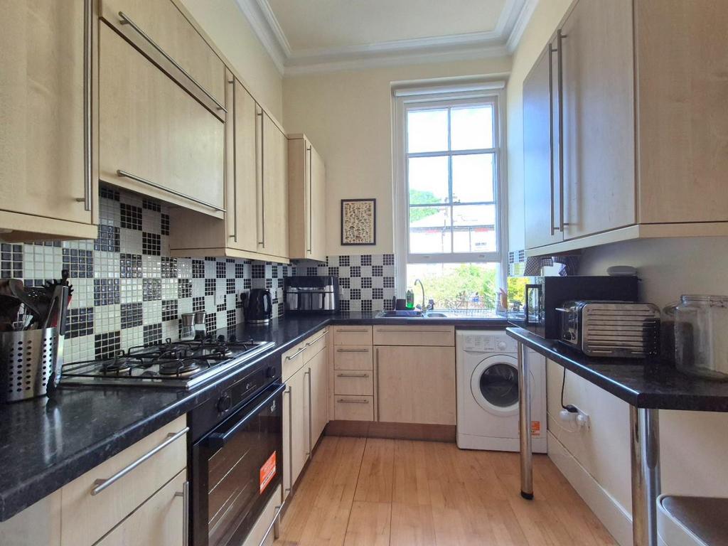 Apartment in Ealing - View 4