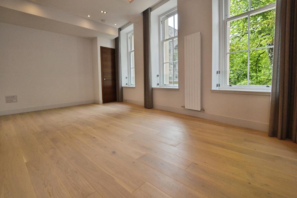 Apartment in Edinburgh - View 3