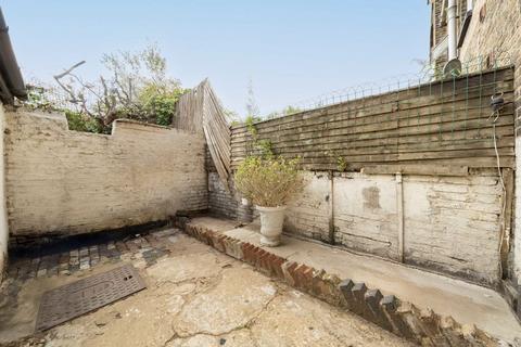 4 bedroom terraced house for sale, Old Oak Lane, London NW10