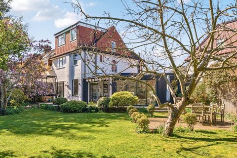 4 bedroom semi-detached house for sale, St. Julian's Close, Streatham Common, London, SW16
