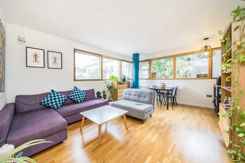 2 bedroom flat for sale, St. James's Road, London SE16