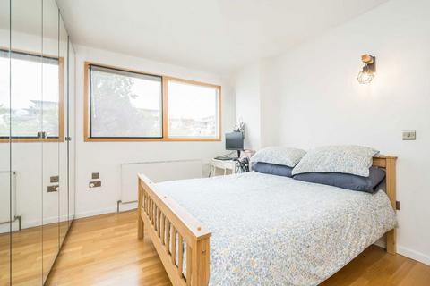 2 bedroom flat for sale, St. James's Road, London SE16