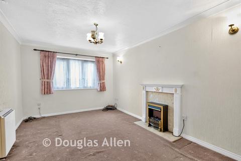 2 bedroom flat for sale, Cunningham Close, Chadwell Heath, Essex