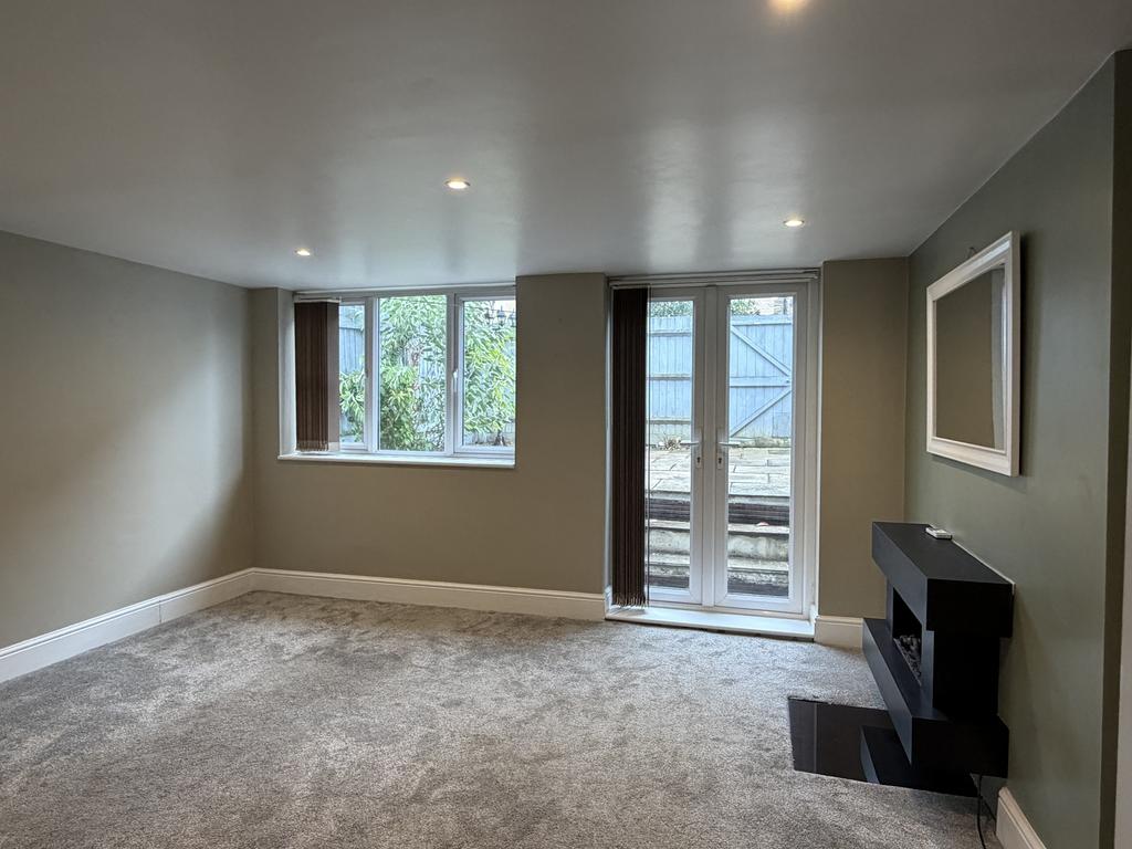 House in Malmesbury, Wiltshire - View 4