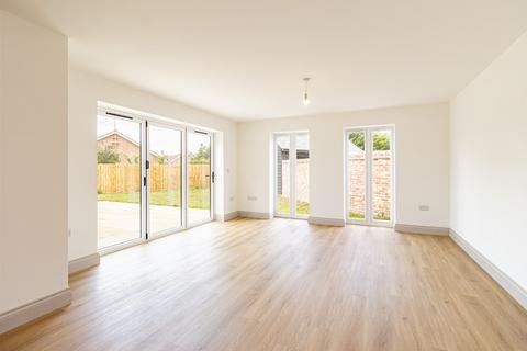 4 bedroom detached house for sale, Main Road, Clenchwarton, King's Lynn, Norfolk, PE34