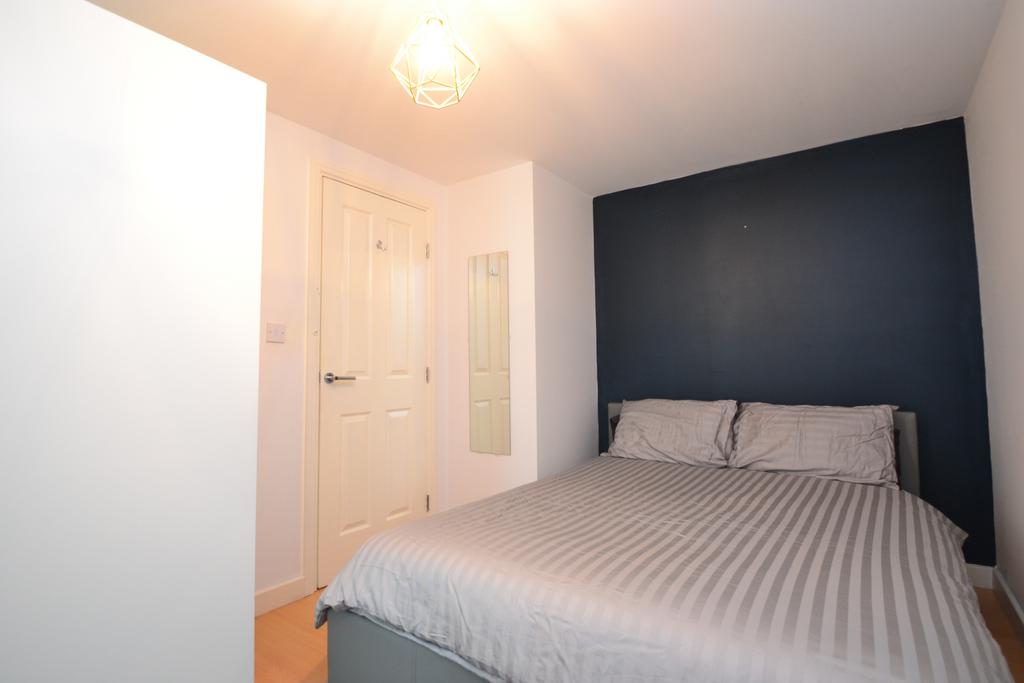 Apartment in Leeds - More
