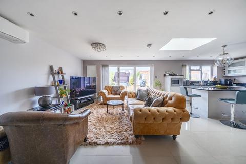 4 bedroom semi-detached house for sale, Bath Road, Slough, Berkshire