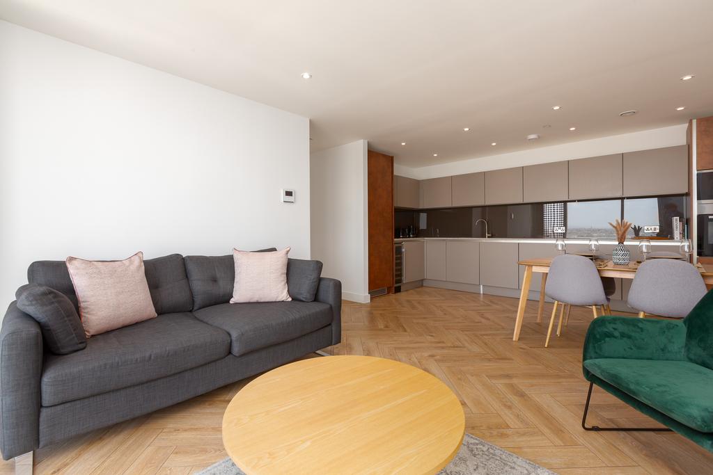 Apartment in Salford - View 5