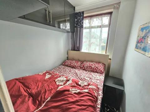 House in SOUTHALL - More