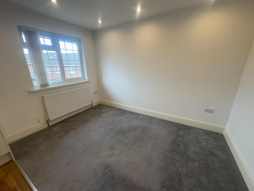 Apartment in NORTHOLT - View 3