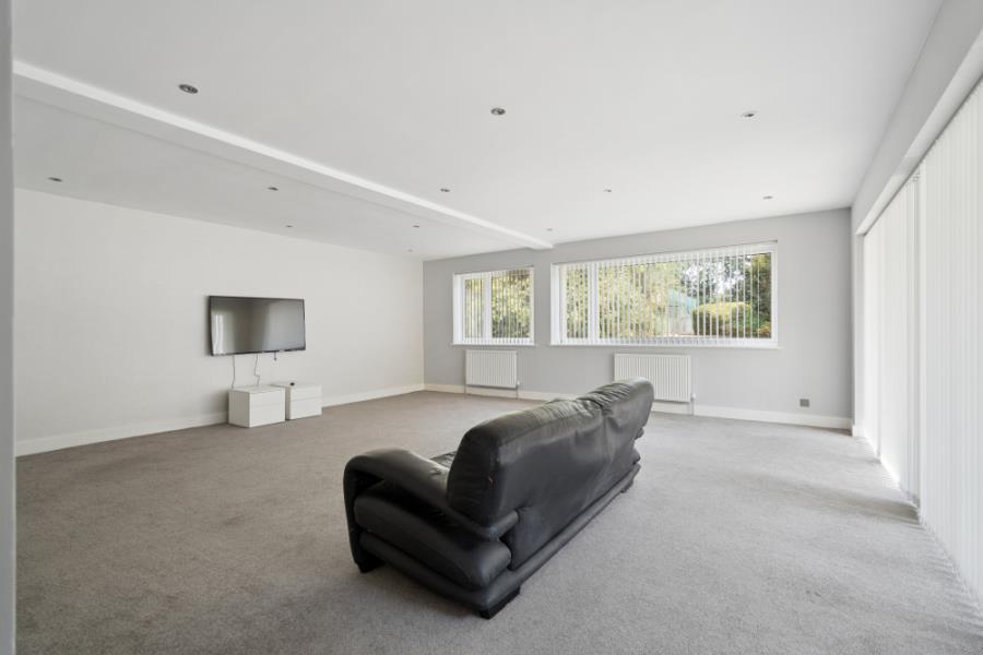 House in Three Rivers, Carpenders Park, Watford Rural - View 2