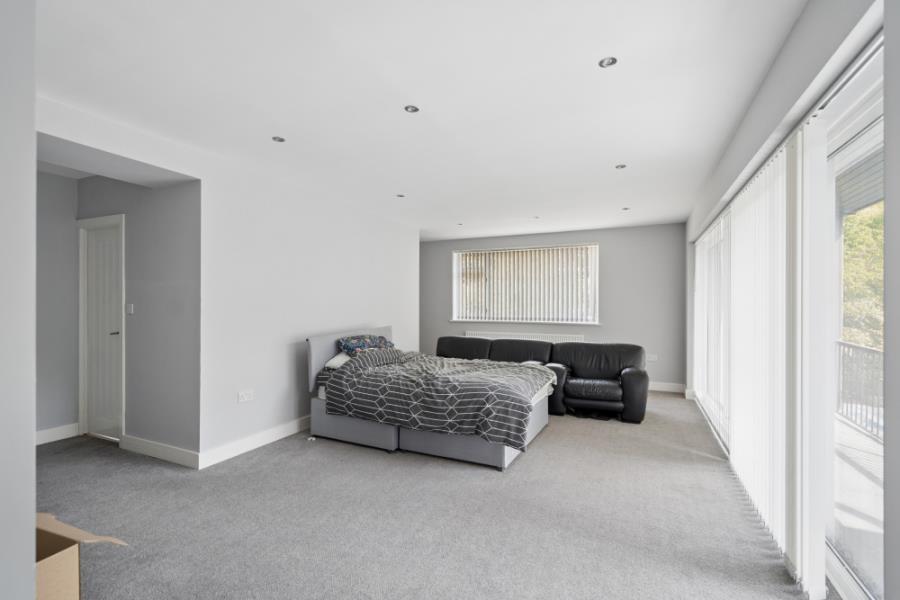 House in Three Rivers, Carpenders Park, Watford Rural - More