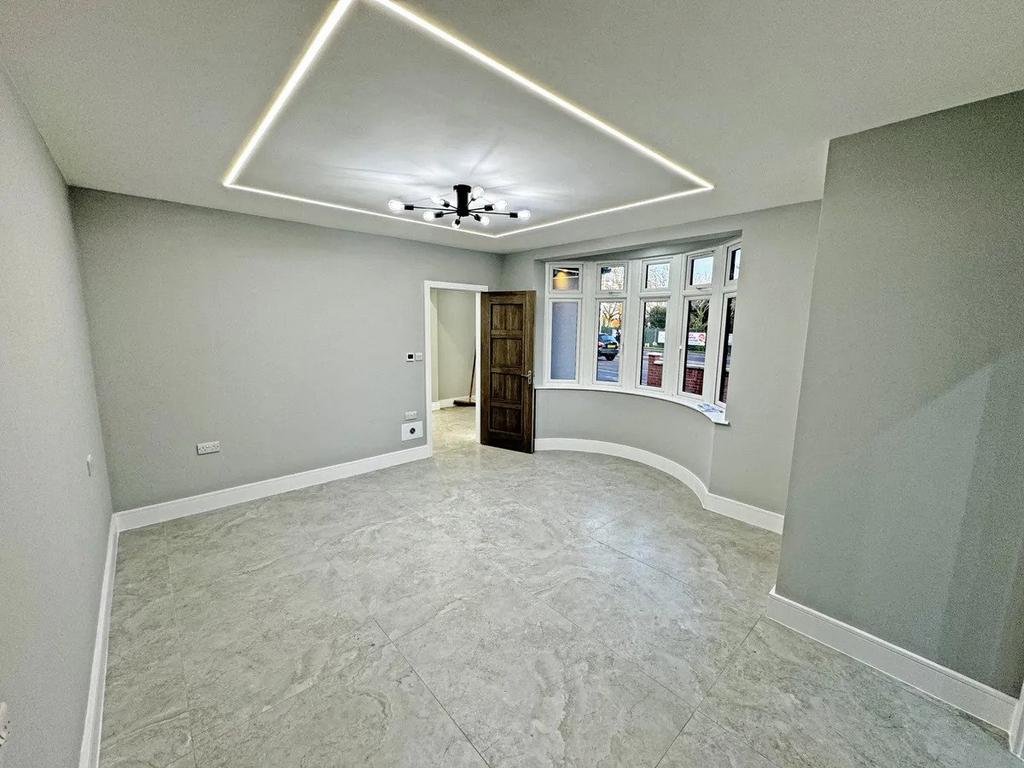 House in London - View 2