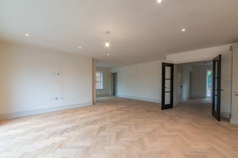 undefined, Hatt Common, East Woodhay, Newbury, Hampshire, RG20
