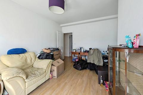 2 bedroom house to rent, High Street, Epsom, KT19
