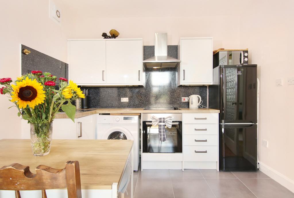 Apartment in Edinburgh, Lorne, Leith - More
